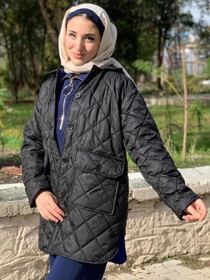 Siyah Önden Cepli Kapitone Mont