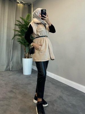 Fermuarlı Peluş Yelek Bej Fermuarlı Peluş Yelek Bej