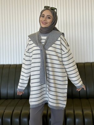 Tak Cıkar Yaka Detaylı Triko Tunik