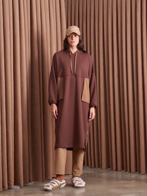 Cebi Garnili Spor Sweatshirt Kahverengi Bol Kalıp