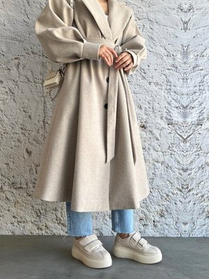 Oversize Üç Düğmeli Krem Kaşe Kaban