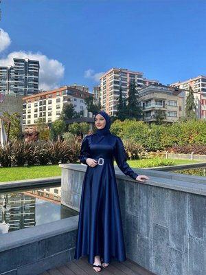 Siyah Saten Kemerli Bellae Elbise Siyah Saten Kemerli Bellae Elbise