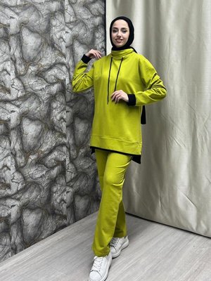 Garnili Kapüşonlu Eşofman Takımı Olive Yeşili Garnili Kapüşonlu Eşofman Takımı Olive Yeşili
