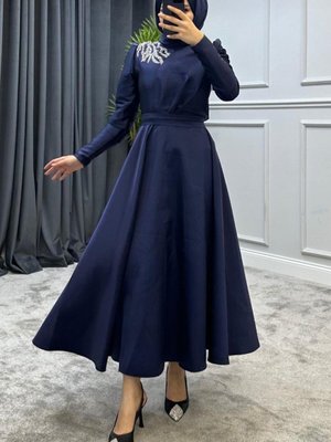 Omzu Taşlı Kafta Abiye Elbise Lacivert Omzu Taşlı Kafta Abiye Elbise Lacivert