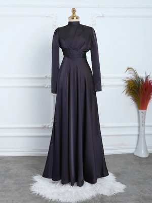 Önü Pliseli Saten Abiye Elbise Önü Pliseli Saten Abiye Elbise