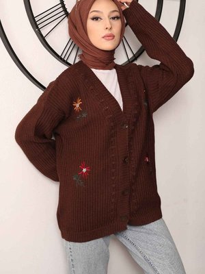 Kahverengi Nakış Işlemeli Triko Hırka