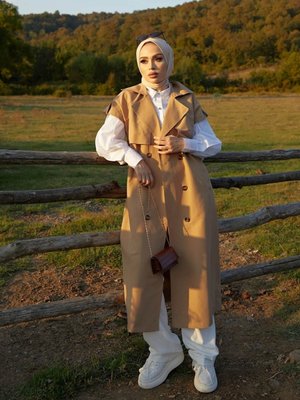 Kolsuz Oversize Kuşaklı Trençkot Bej