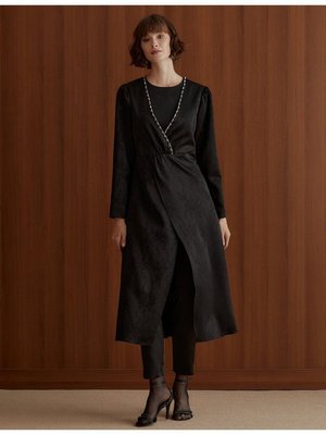 Taş Işlemeli Jakarlı Tunik Siyah