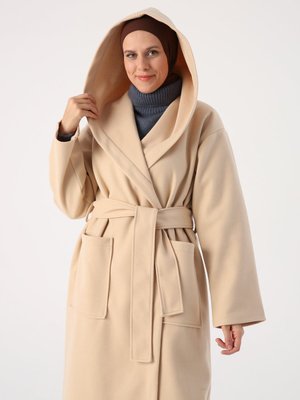 Açık Bej Kapüşonlu Kemerli Kaşe Kaban