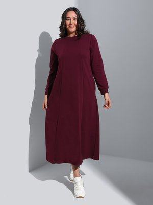 Mürdüm Pamuklu Bisiklet Yaka Büyük Beden Elbise Mürdüm Pamuklu Bisiklet Yaka Büyük Beden Elbise