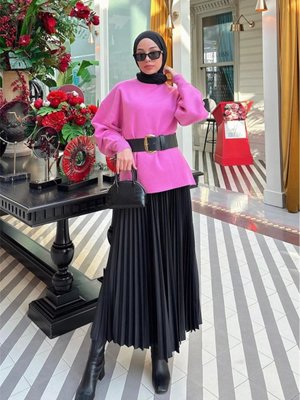 Siyah Yüksek Bel Deri Görünümlü Piliseli Beli Lastikli Uzun Kloş Pileli Etek