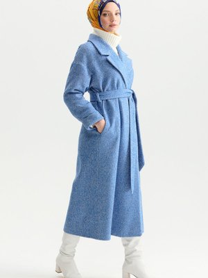 Mavi Kruvaze Yaka Kuşak Detaylı Cepli Kaban