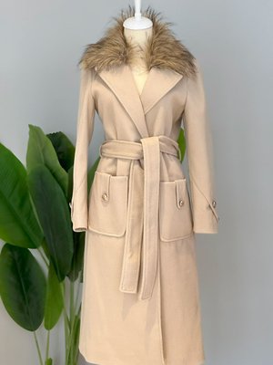 Kürklü Düğme Detaylı Kaban Bej