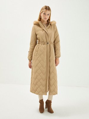 Kürk Detaylı Kapüşonlu Uzun Şişme Mont