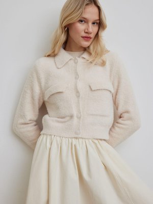 Arya Yumuşak Crop Hırka Vanilya Arya Yumuşak Crop Hırka Vanilya