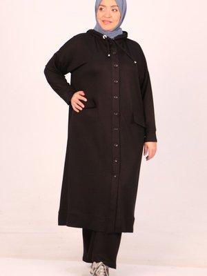 Siyah Büyük Beden Önden Düğmeli Kristal İki İplik Eşofman Takım Siyah Büyük Beden Önden Düğmeli Kristal İki İplik Eşofman Takım