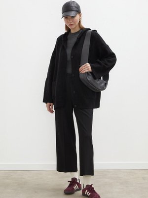 Cozy Kapüşonlu Triko Hırka Siyah Cozy Kapüşonlu Triko Hırka Siyah