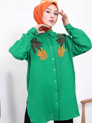 Yeşil Nakışlı Yırtmaçlı Keten Gömlek