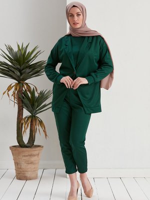 Üçlü Ceketli Takım Zümrüt Üçlü Ceketli Takım Zümrüt