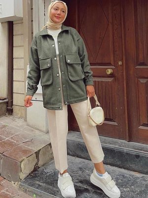 Cep Detaylı Çıtçıtlı Ceket