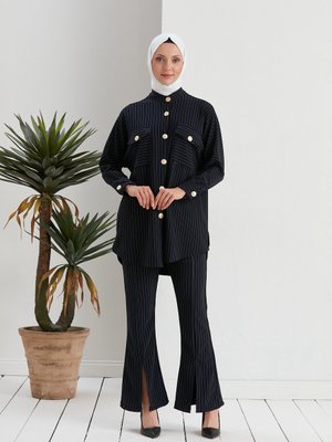 Çizgili Gold Düğmeli Takım