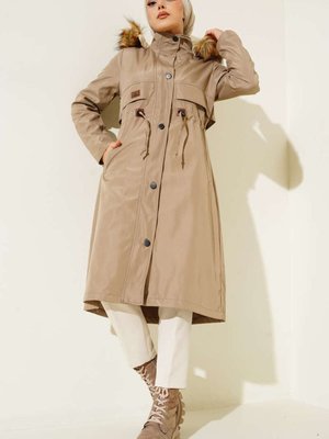 İçi Kürklü Ve Su Geçirmez Beli Bağcıklı Fermuarlı Kışlık Mont & Kaban İçi Kürklü Ve Su Geçirmez Beli Bağcıklı Fermuarlı Kışlık Mont & Kaban