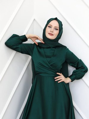Bensu Kobe Kumaş Abiye Elbise Zümrüt Yeşil Bensu Kobe Kumaş Abiye Elbise Zümrüt Yeşil