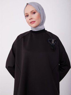 Broş Detaylı Tunik Siyah