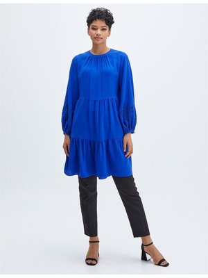 Kolları Nakışlı Katlı Saks Tunik