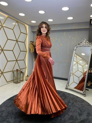 Pileli Işıltı Abiye Elbise Kiremit Pileli Işıltı Abiye Elbise Kiremit