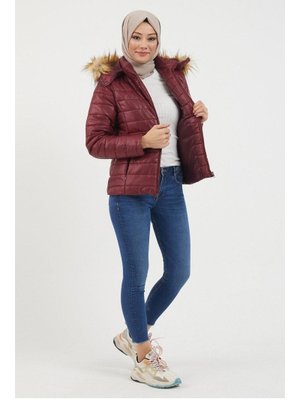 Bordo Kapüşonlu Kısa Kapitone Mont Bordo Kapüşonlu Kısa Kapitone Mont