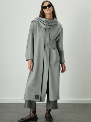 Elite Atkılı Kaşe Kaban Gri