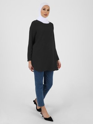 Siyah Aerobin Yanları Yırtmaçlı Tunik