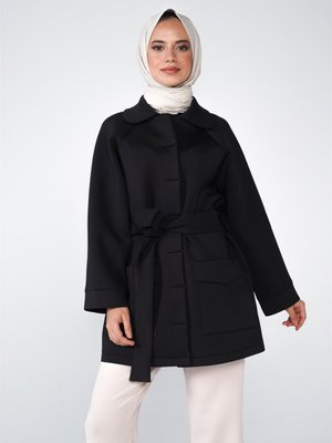 Puf Kumaş Bebe Yaka Cep Düğme Ve Kemer Detaylı Vendy Ceket Siyah