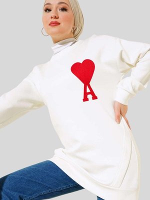 Ekru Kalp Baskılı Bisiklet Yaka Tunik Ekru Kalp Baskılı Bisiklet Yaka Tunik