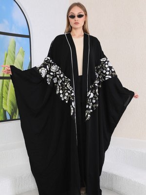 Ipek Krep Abaya Çiçek Desenli Nakış Işlemeli Ipek Krep Abaya Çiçek Desenli Nakış Işlemeli