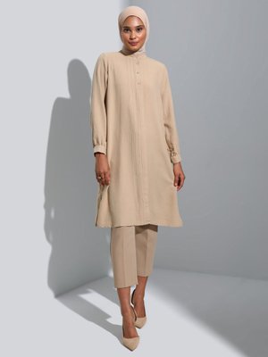 Acik Bej Nervür Detaylı Aerobin Uzun Tunik