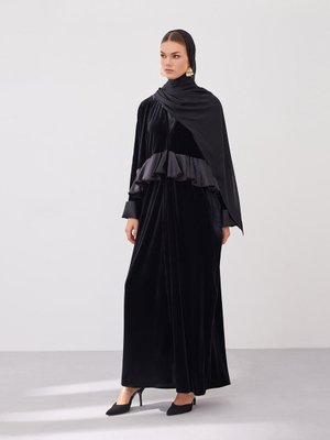 Siyah Velvet Rania Abaya Set