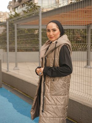 Kapüşonlu Uzun Şişme Yelek Kapüşonlu Uzun Şişme Yelek