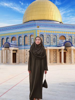 Cantalı Tek Parca Namaz Elbısesı Hakı Yeşil Cantalı Tek Parca Namaz Elbısesı Hakı Yeşil