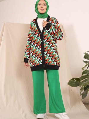 Siyah Modest Düğmeli Desenli Triko Hırka