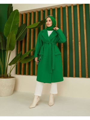 Önü Düğmeli Kuşaklı Kaşe Kaban Önü Düğmeli Kuşaklı Kaşe Kaban