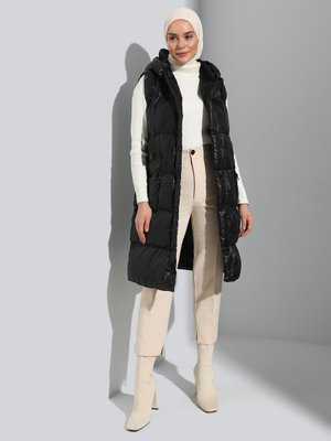 Kapüşonlu Elyaf Dolgulu Yelek Siyah