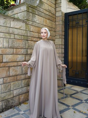 Tesettür Büzgü Yaka Salaş Elbise Tesettür Büzgü Yaka Salaş Elbise