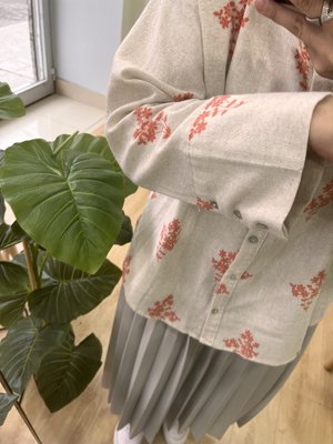 Çiçek Desenli Gömlek Çiçek Desenli Gömlek