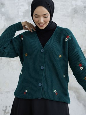 Helly Papatya İşlemeli Hırka Zümrüt Yeşili Helly Papatya İşlemeli Hırka Zümrüt Yeşili