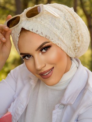 Ekru Büzgülü Dolama Bone