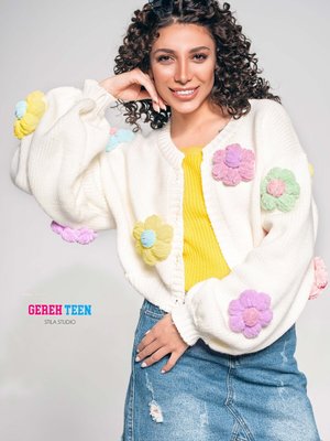 Beyaz Örme Ceket, Kadife Çiçek Detayları, Büyük Beden