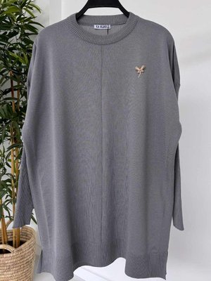 Kelebek Broş Detay Merserize Tunik Gri