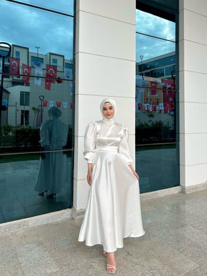 Beyaz Bella Tesettür Abiye Elbise